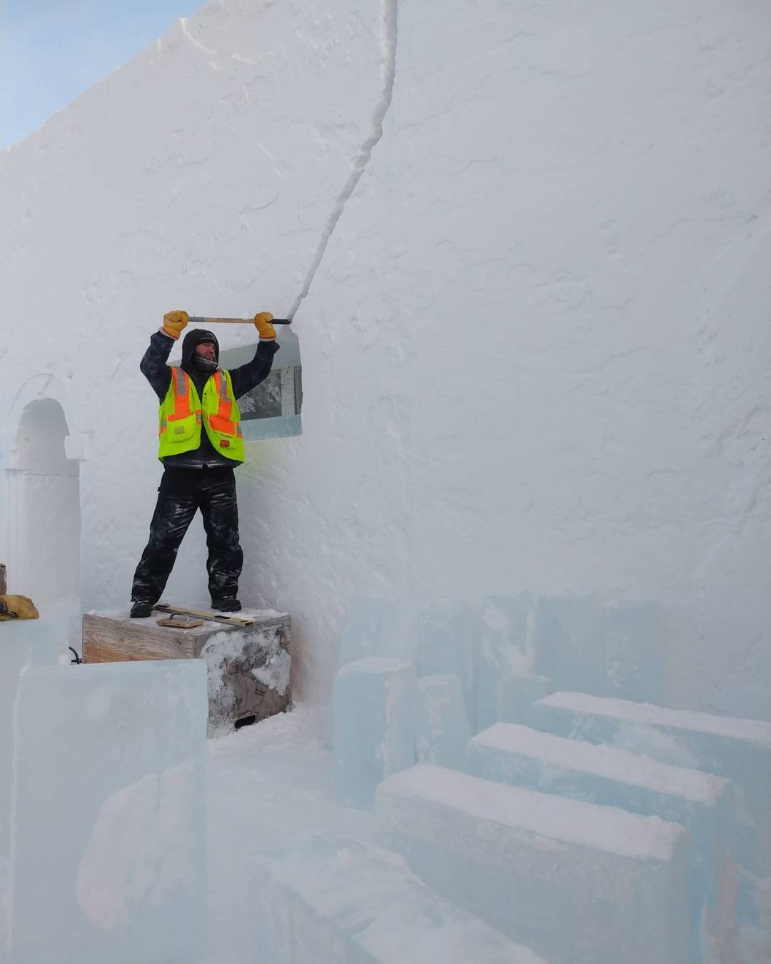 Snowcastle Construction Tours