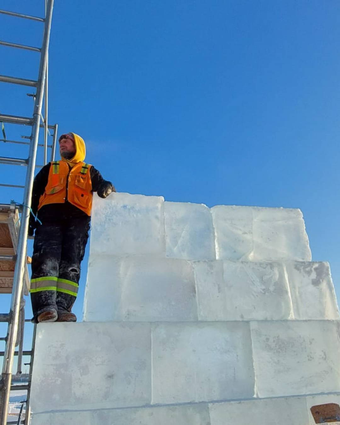 Snowcastle Construction Tours